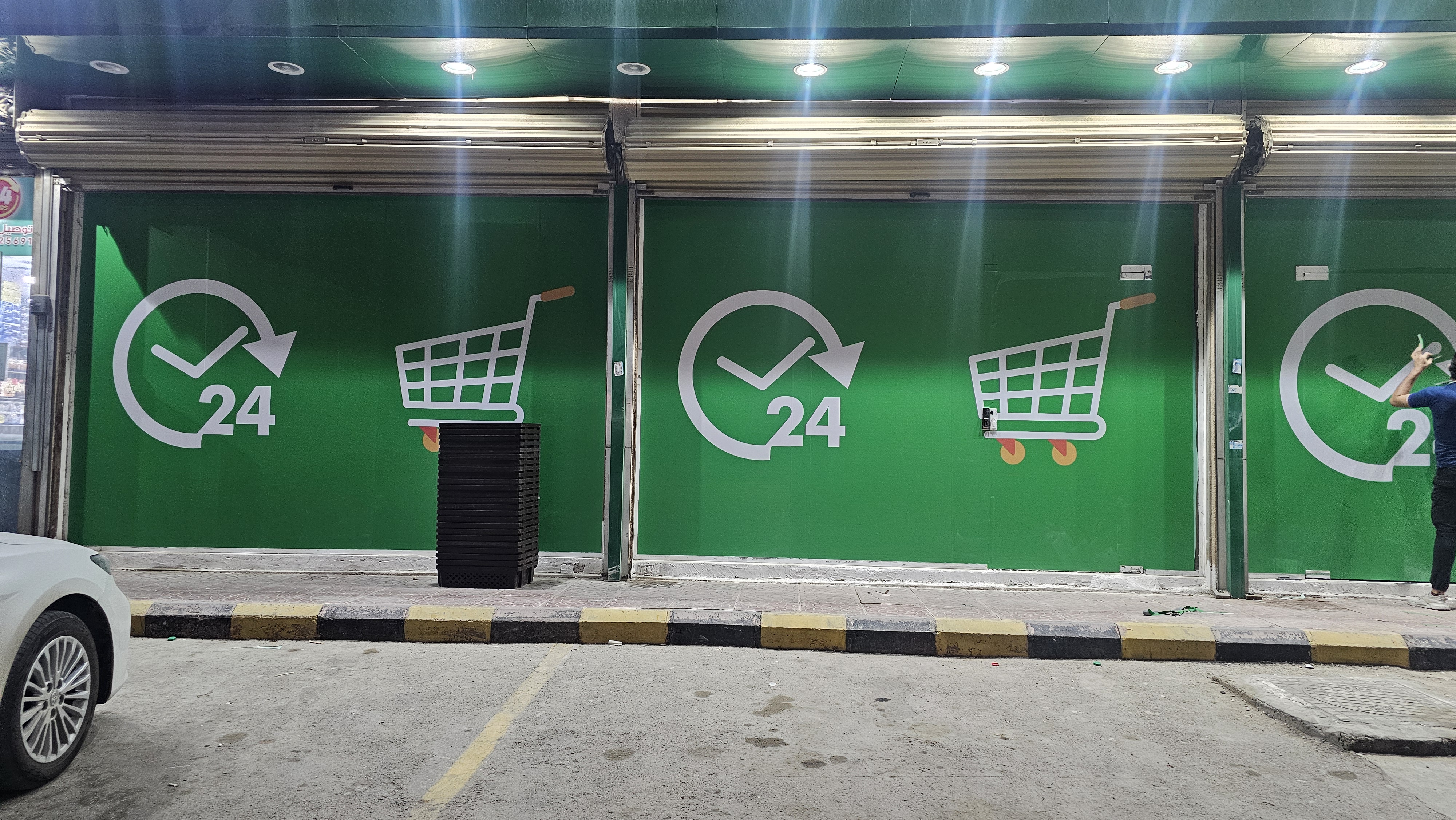طباعة وتركيب جميع أنواع الاستيكر
